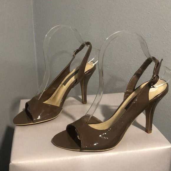 New Nine West Patent Leather Peep-Toe Heel - Picture 2 of 8